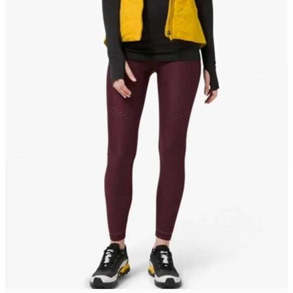 LULULEMON Zoned in Burgundy Cut Out Leggings Women's Size 4 Workout Gym - Picture 8 of 9